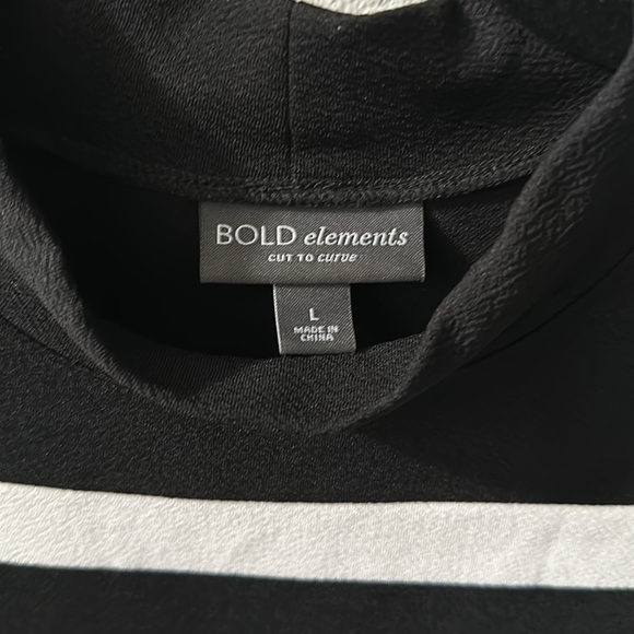 Black & White Fitted Dress - Picture 2 of 7